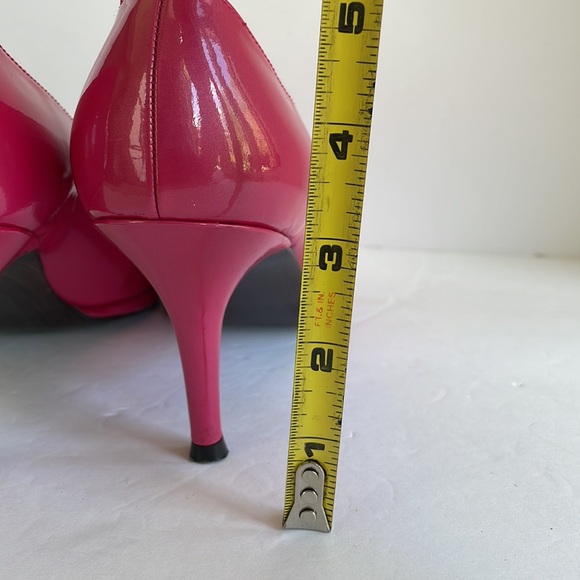 Stuart Weiztman 8.5 heels Patent Pink pumps - Picture 5 of 12